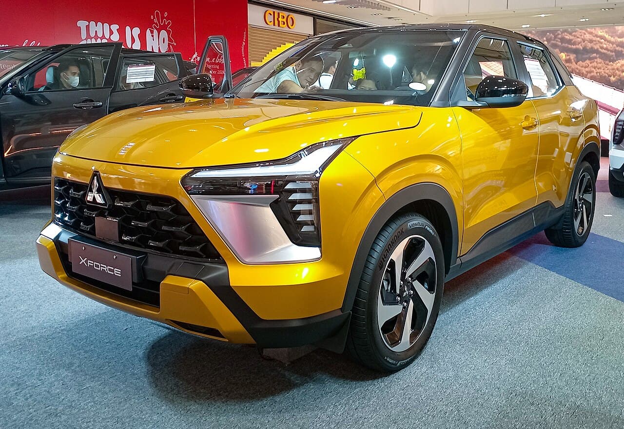 Cụm đồng hồ và màn hình Mitsubishi Xforce